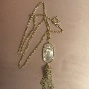 Kendra Scott necklace